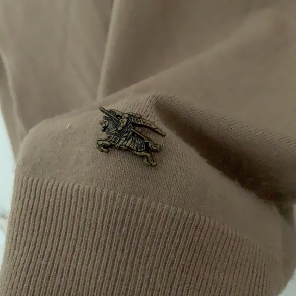 Burberry sweater - Picture 2 of 8